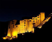 Leh Palace, Leh Tour Packages