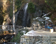 Rahalla Falls, Manali Tour Package