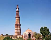 Qutub Minar, Delhi Tour Packages